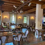 Felsenmuehle Bed & Breakfast 3*