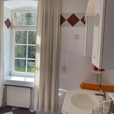 Bed & Breakfast Felsenmuehle 3*