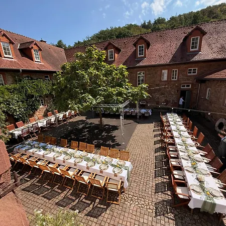 Bed & Breakfast Felsenmuehle 3*