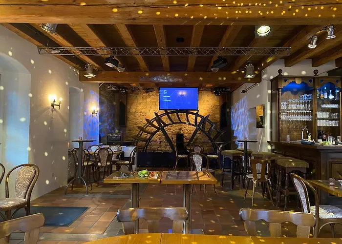 住宿加早餐酒店 Felsenmuehle 诺伊莱宁恩