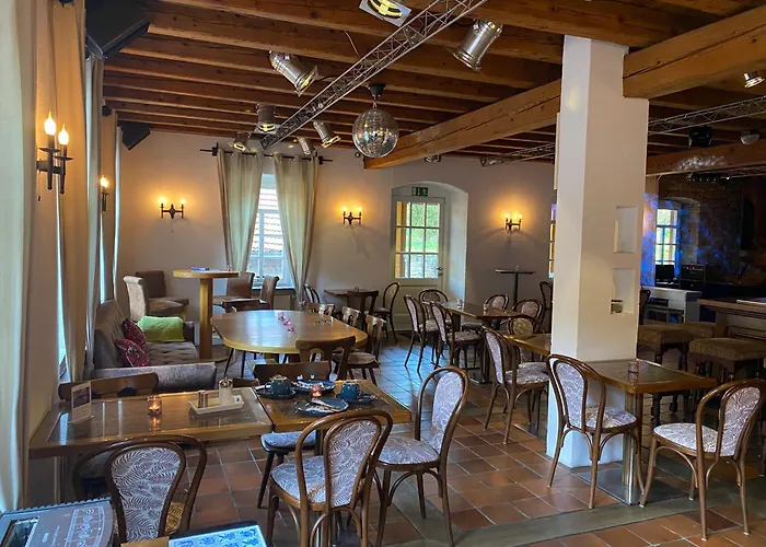 Felsenmuehle 住宿加早餐酒店 3*