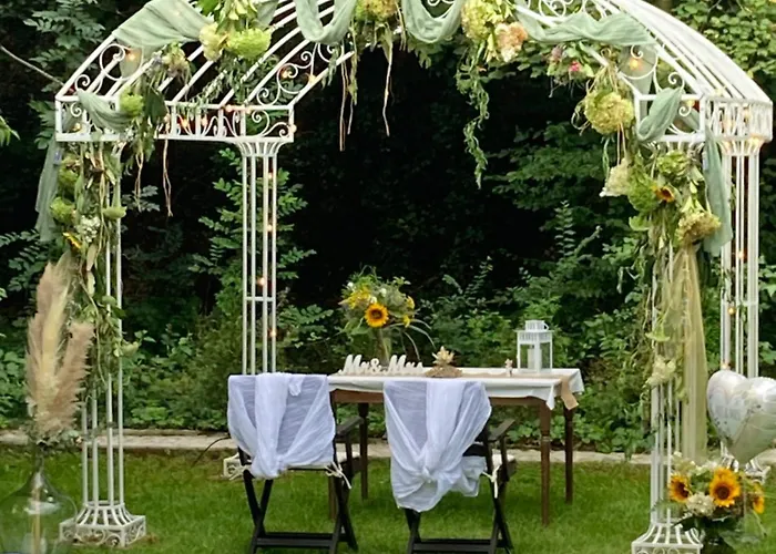 Felsenmuehle 住宿加早餐酒店 诺伊莱宁恩